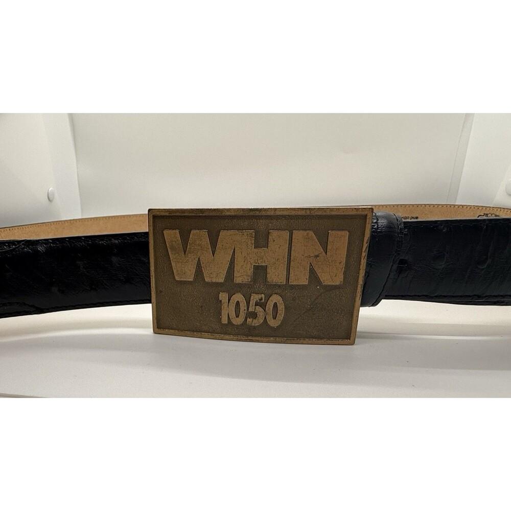 Vintage Belt Buckle WHN 1050 AM Radio Station From New York City Brass-Colored‎